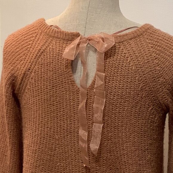 2️⃣0️⃣% Lauren Conrad | Women’s Sequin Flower Bell Sleeve Rust Orange Sweater - Picture 6 of 12